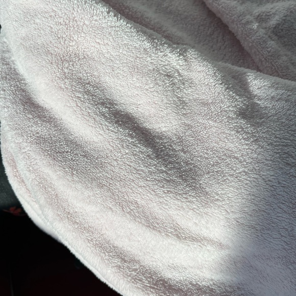 Soft Pink Plush Robe - Picture 4 of 4